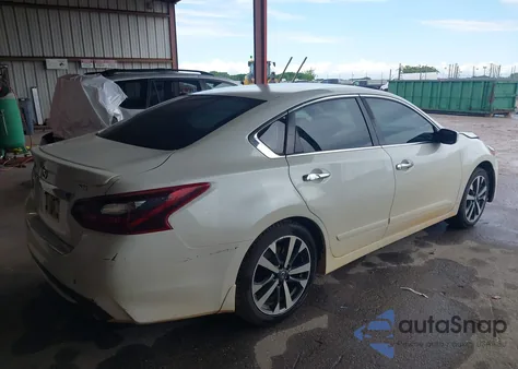 2017 Nissan Altima 2.5 Sr z USA, uszkodzony, nr VIN 1N4AL3AP3HC148300